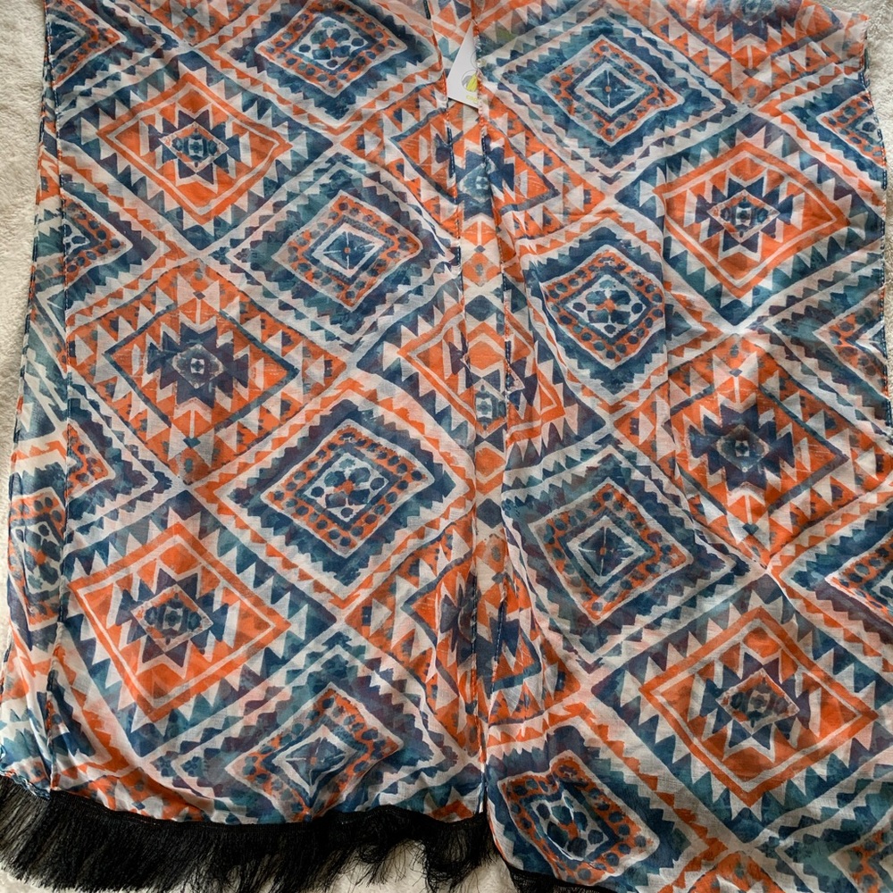 Patterned Infinity Scarf - Picture 3 of 3